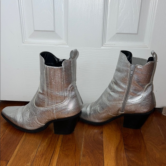 DV by Dolce Vita Metallic Silver Ankle Booties - Picture 6 of 8